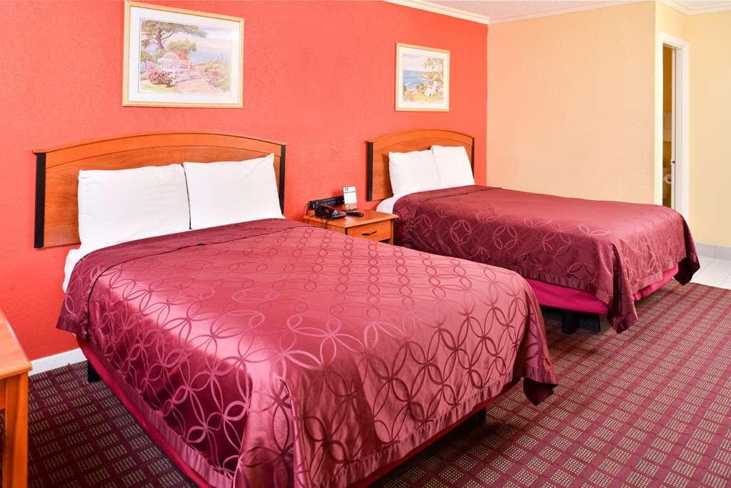 Americas Best Value Inn Buda Exterior foto