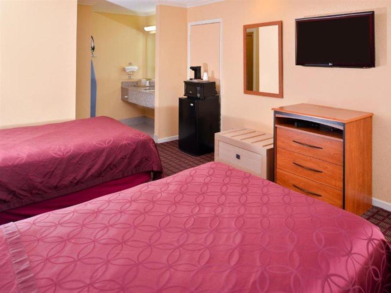 Americas Best Value Inn Buda Exterior foto