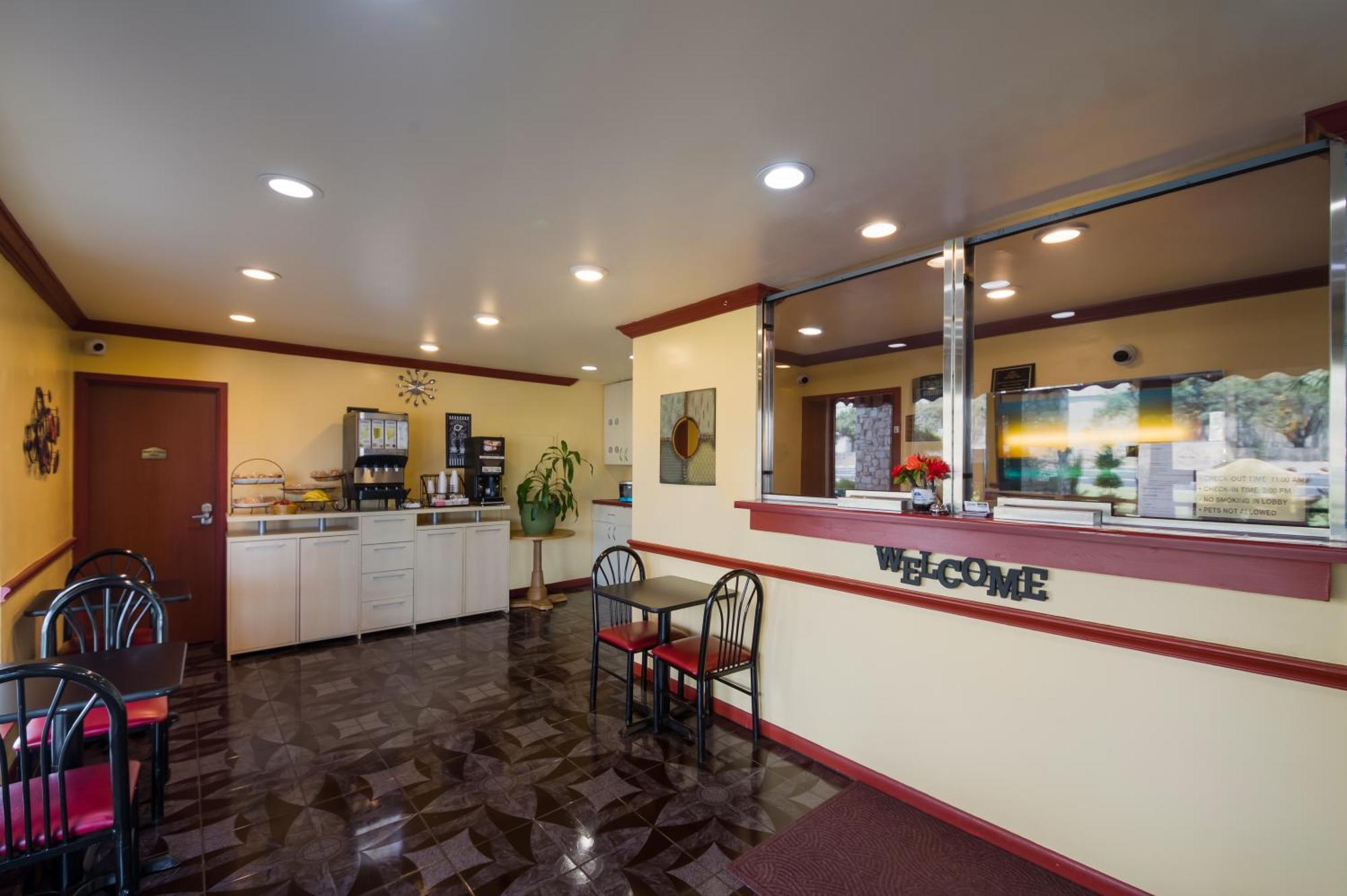 Americas Best Value Inn Buda Exterior foto