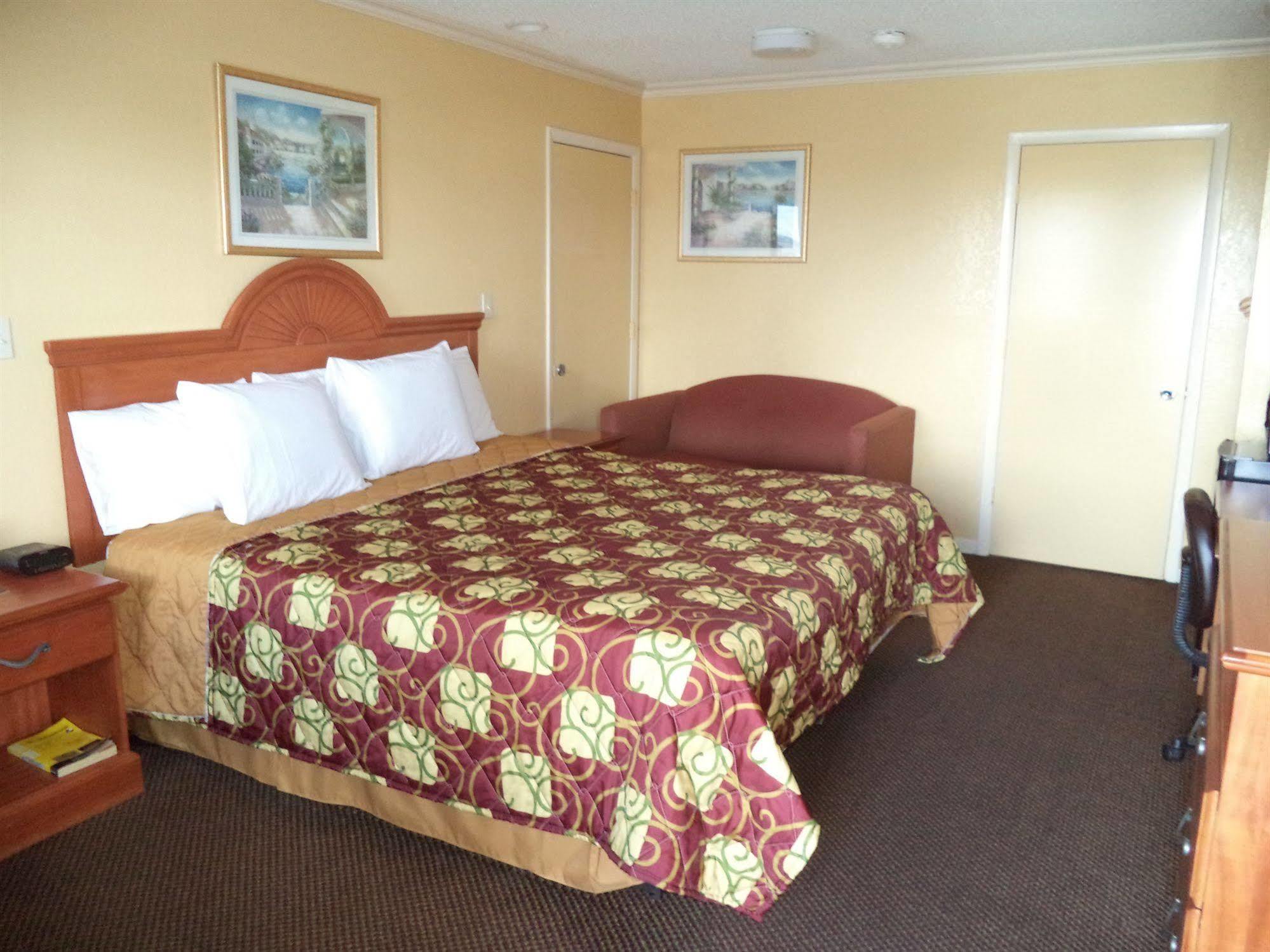 Americas Best Value Inn Buda Exterior foto